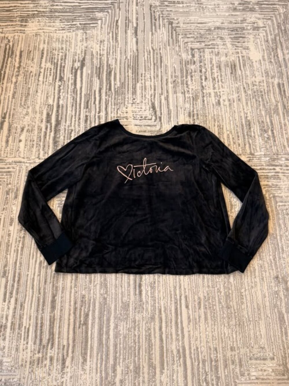 Victoria's Secret women's medium black/pink velour sweater
